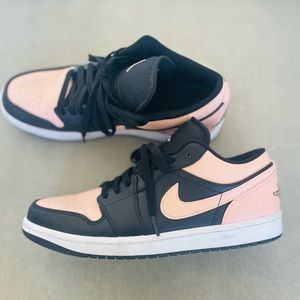 Jordan 1 Low Crimson Tint